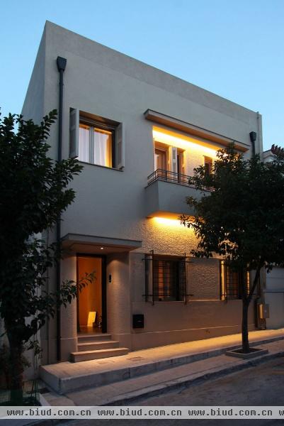 雅典中性温馨住宅 优雅的露天阳台变餐厅(图)