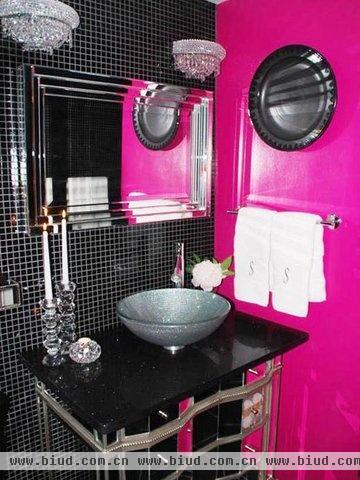 用明快色彩 享个性浴室