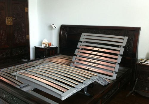 Swissflex瑞福睡寝具嵌入红木床体 与中式装修风格完美融合