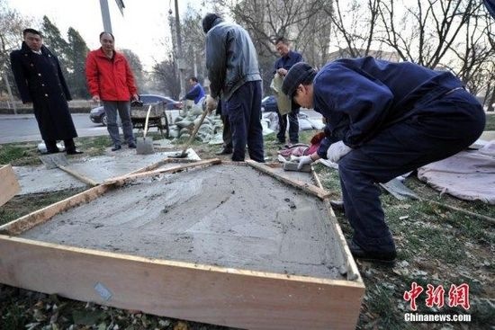北京“井底人”找到工作 月薪超3000元管食宿（图）
