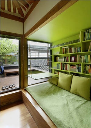 二、小户型阳台设计技巧：阳台变书房