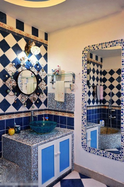 瓷砖铺贴精致卫浴间 风格各不同