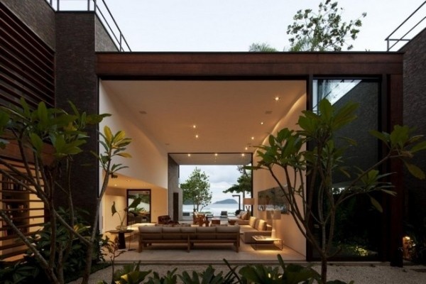 建筑之美溶于自然中 巴西Baleia现代公寓(图)