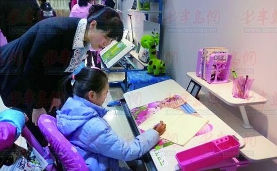 小记者团走进福瀛国际家居广场 探访环保家具