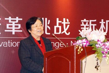 上海市工业经济联合会常务副会长、秘书长 胡云芳
