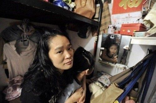 揭普通香港人住房真相 家居条件惨到不敢想象