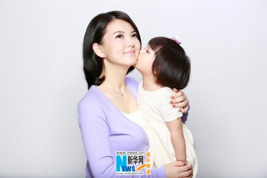 2011年两周岁的王诗龄以七位数接拍了自己人生的首个广告代言