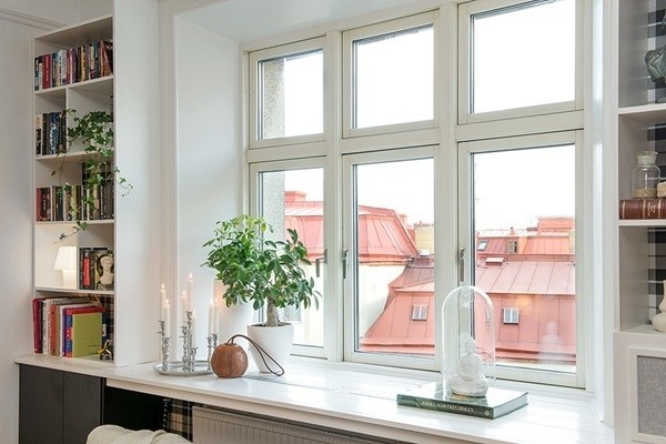 向阳的靠窗阅读区 瑞典古朴地板暖意公寓(图)