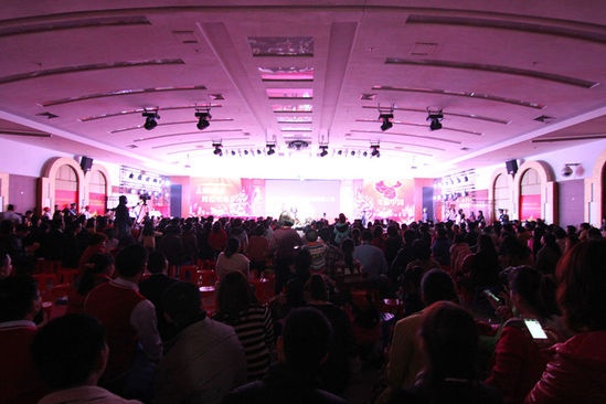 新明珠陶瓷集团2014年迎新晚会盛大举行