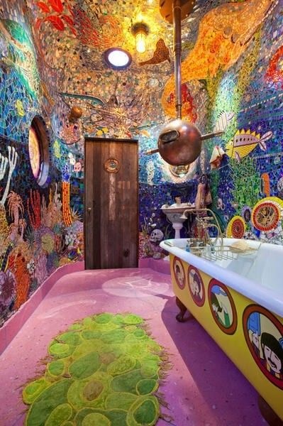 彩色瓷砖打造梦幻世界 神奇浴室如海底潜水艇