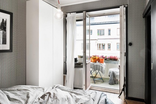 瑞典43平米纯黑系男子单身公寓布置（组图）