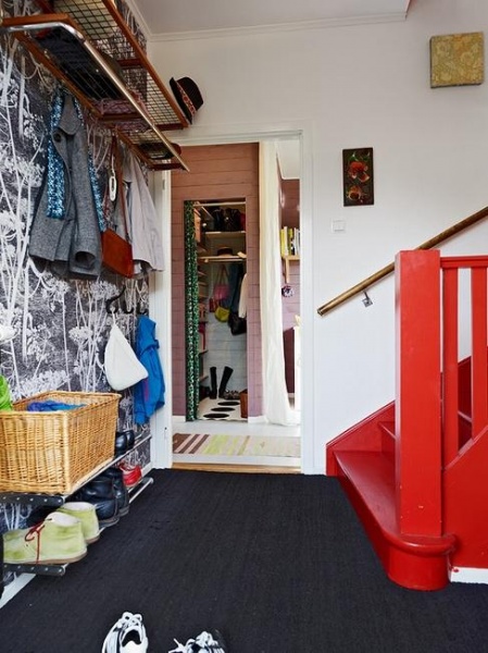 瑞典一套缤纷多彩的欢乐小复式公寓（组图）
