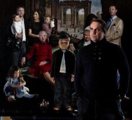丹麦皇室拍另类艺术全家福网友：像恐怖片海报