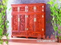 红木衣柜：收纳衣物与文化