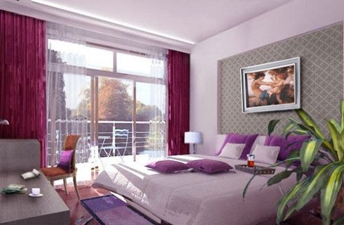 中规中矩的婚房，浪漫的紫色是主角。