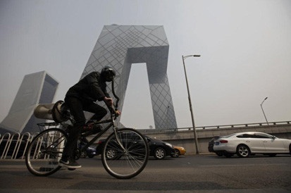 中国北方大部分地区遭重度雾霾笼罩
