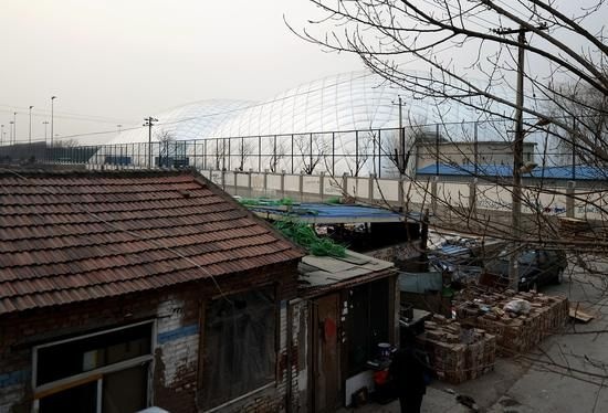 北京一国际学校耗资5百万美元建“防霾帐篷”