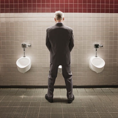 男性养生：男人经常尿歪要小心前列腺问题【组图】