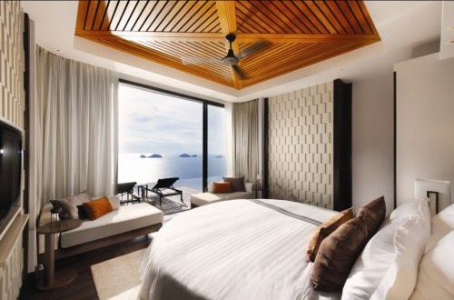 独栋别墅均能欣赏到泰国湾海景，穿过卧室直接进入泳池天台