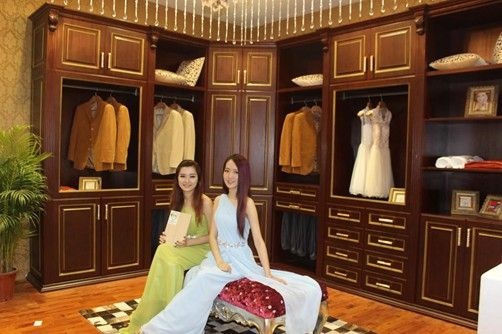 德维尔衣柜木态板全球首发 引爆中国衣柜展