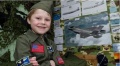 英7岁男孩将卧室打造成空军博物馆