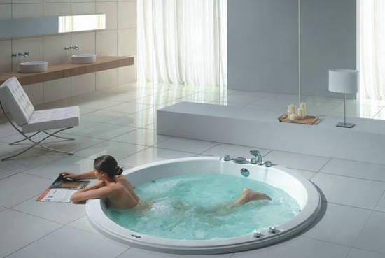 世界最轻松工作：“浴缸体验师”年薪6万人民币