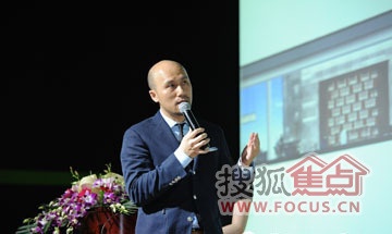 香港郑中设计事务所（CCD）董事郑忠
