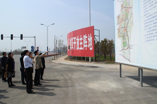 考察团实地考察海聚集团