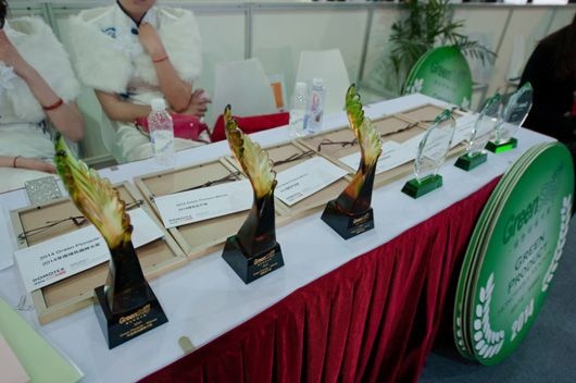 GreenStep Asia Awards专业评审团由来自全球地面材料及绿色环保方面最具影响及声誉的行业专家组成