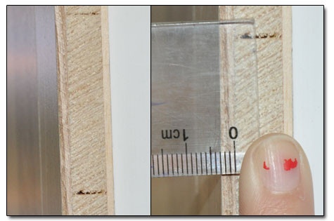 测得表层实木厚度为3.3mm
