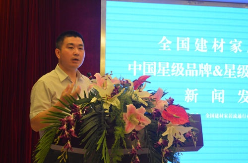 康泰塑胶科技集团有限公司总裁助理，品牌总经理郑光铧先生