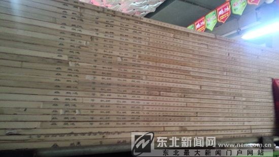 京建材市场出售甲醛超标大芯板 记者调查沈阳建材市场