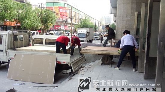 京建材市场出售甲醛超标大芯板 记者调查沈阳建材市场