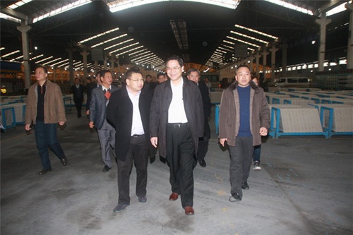 2013年6月20日，高要市市委书记冯敏强一行到禄步工业园参观考察