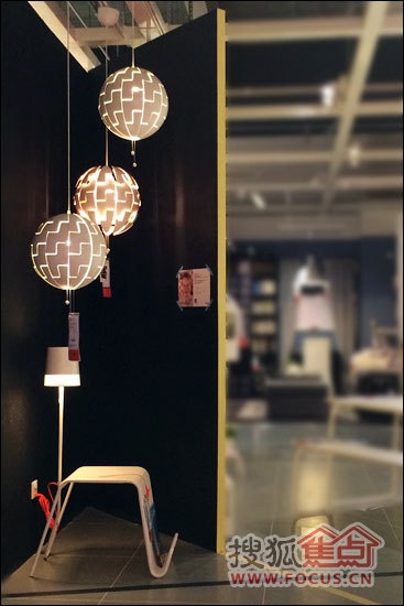 宜家IKEA PS2014系列 带照明边桌&吊灯