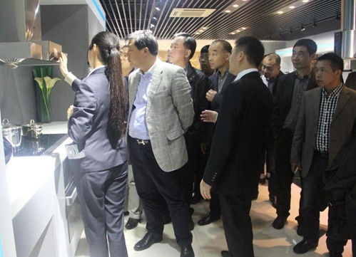上海交电家电商业行业协会在老板电器召开