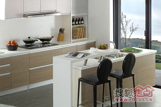 2014上海厨卫展新品——金牌厨柜原木物语2岛台