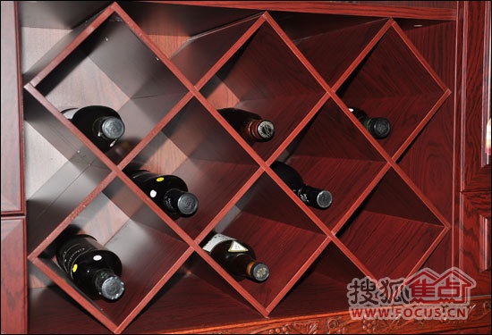 红酒格子架能放置八瓶酒