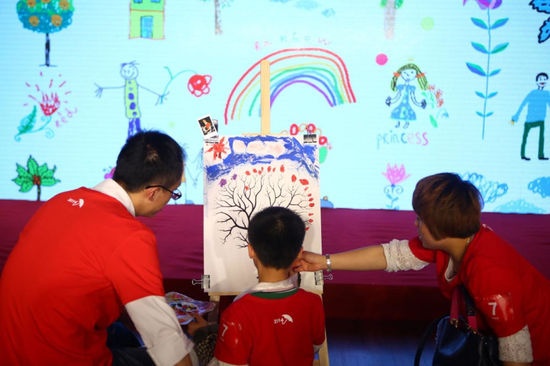FotileStyle上海举办“星星的孩子”作品展