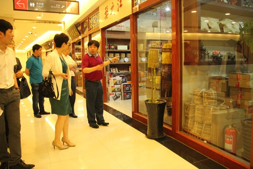 北京陶瓷商会、包商银行“走进闽龙广场金融服务周”