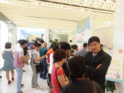 上海厨卫展第一日，人流量相比去年同期有所下降。