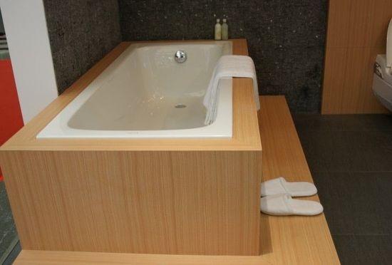 原木浴缸