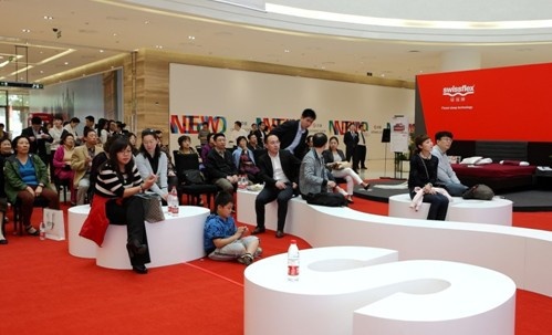 swissflex瑞福睡北京卓展活动吸引了中国高端客户的参与互动