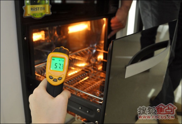 碗柜烘干状态温度测试