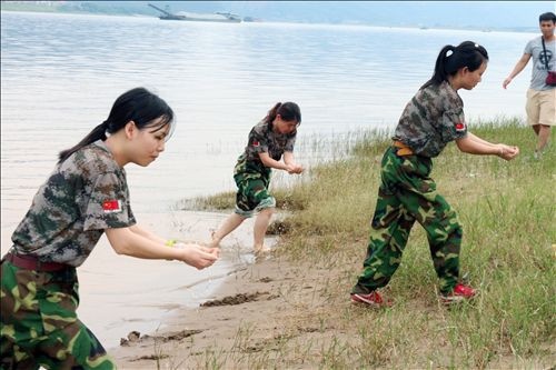 浪尖取水