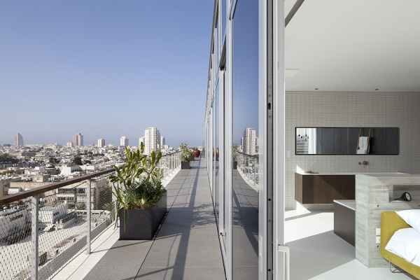 以色列建筑师600平顶层公寓 开放格局+露天泳池