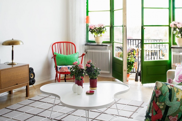翠绿色自然舒适一居室 以双开门打造阳台新风景