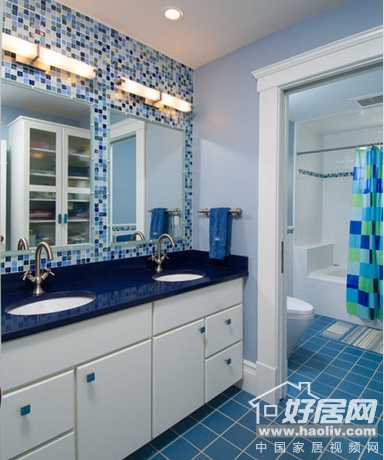 蓝色瓷砖铺贴卫浴间 实现你的海洋梦