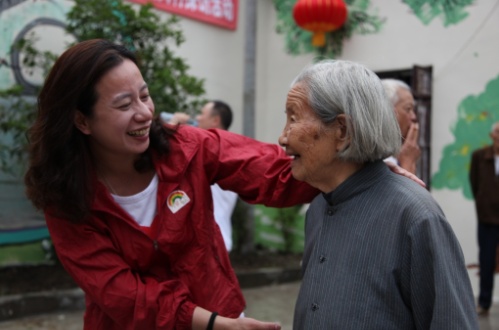 立邦中国公关总监吴佳伦表示，关爱老人是立邦企业社会责任的重要内容之一