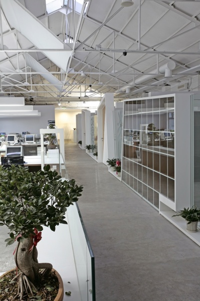 艾迪尔西海办公楼设计 老厂房改建的现代空间